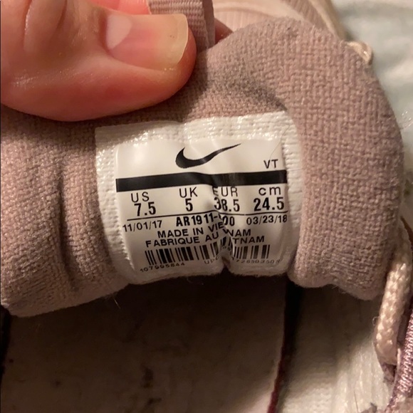 Nike pro max gently used - Picture 8 of 8